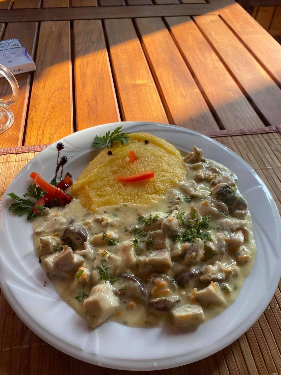 Hribi cu Smântână și Mămăliguță